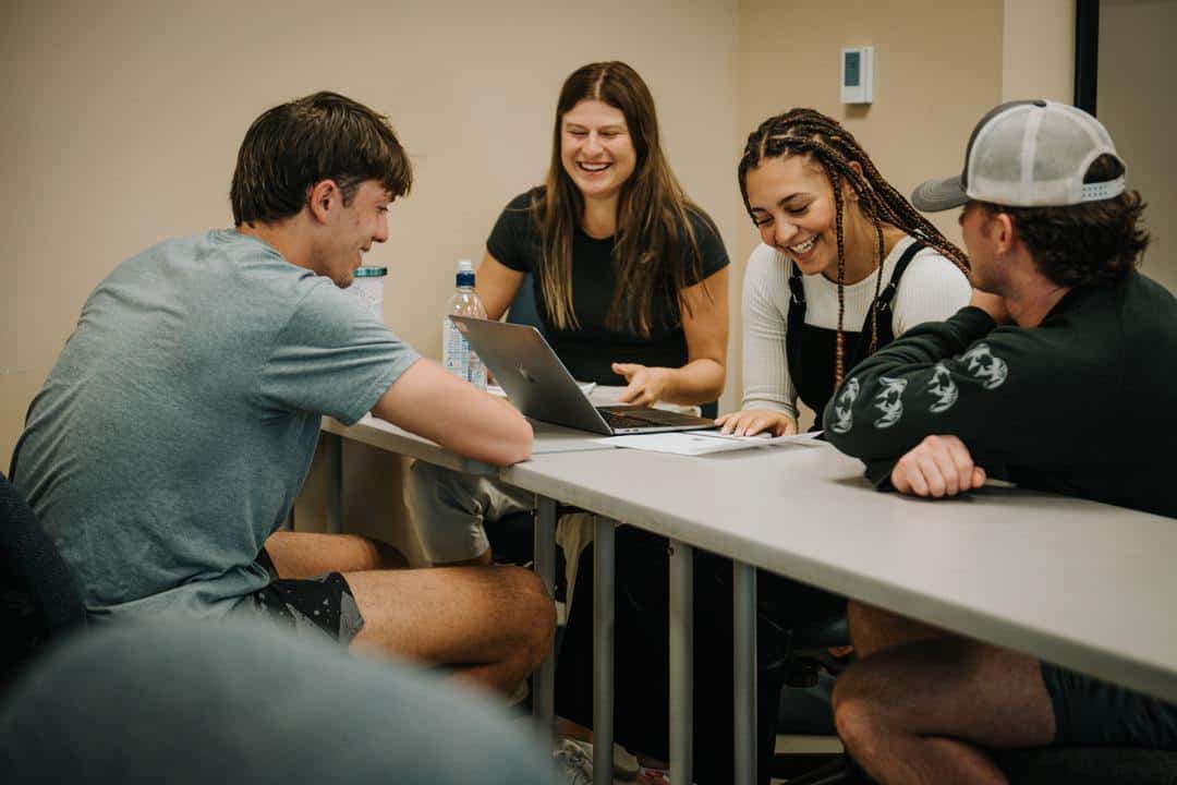 2023_Business_Class_Edits-16 Clinical psychologists work in professional psychology contexts and PsyD programs, such as mental illness, sports psychology, graduate school teaching assistantships and psychological theory. Try NNU’s PsyD program for an enriching career.