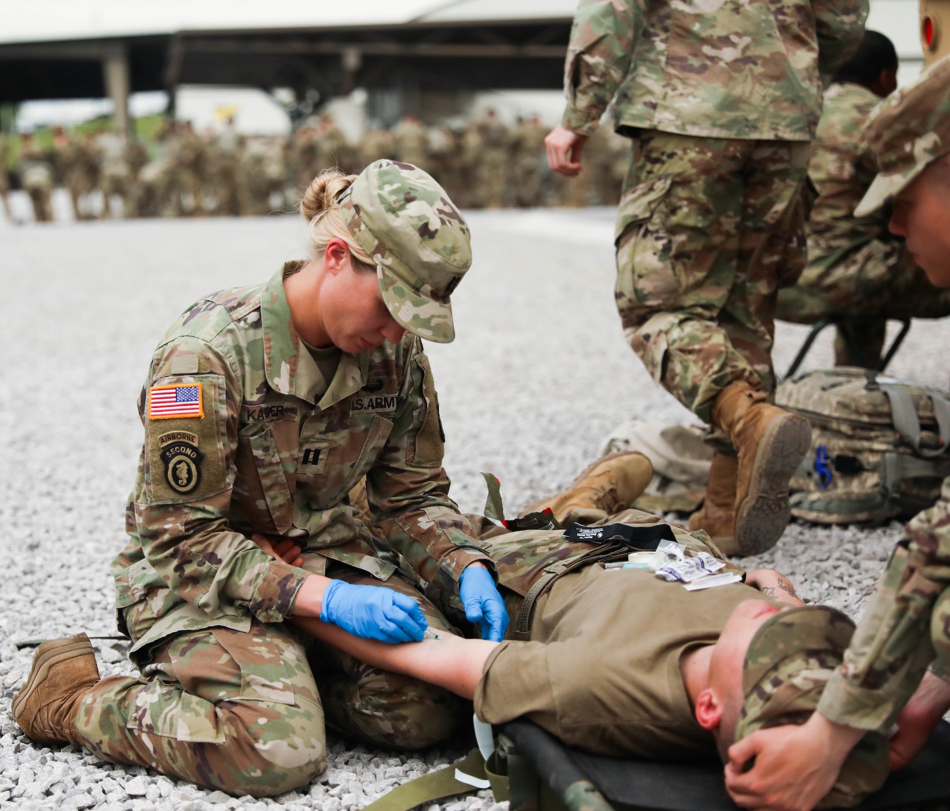 Army nurse cares for soldier