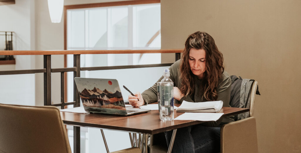 SHAPE YOUR LIFE! WHY A GRADUATE DEGREE IS YOUR NEXT SMART MOVE