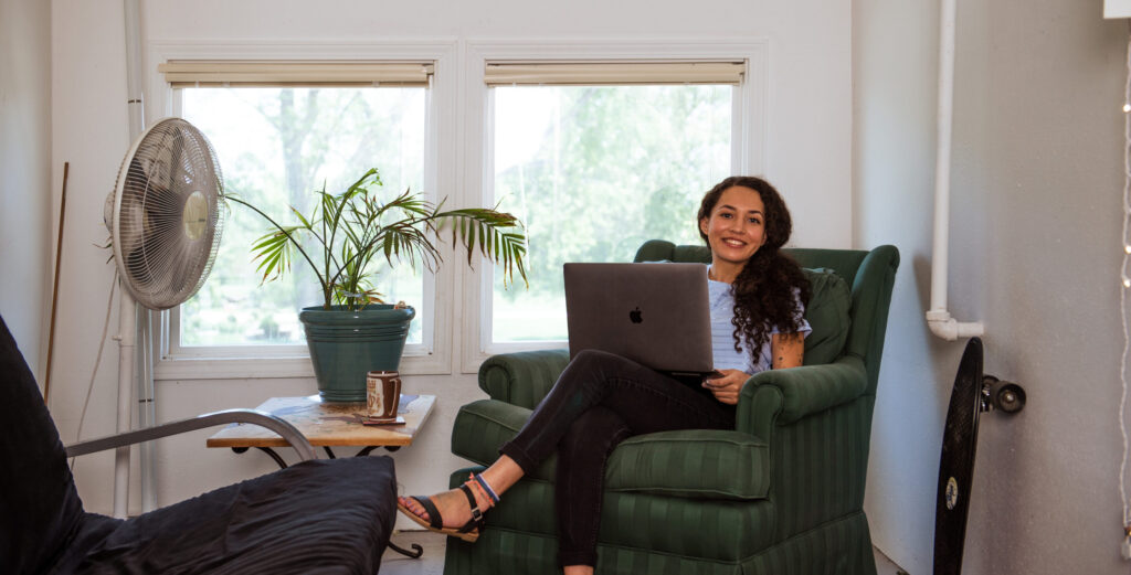 HOW TO PAY FOR COLLEGE: 10 SMART STRATEGIES FOR STUDENTS ON A BUDGET