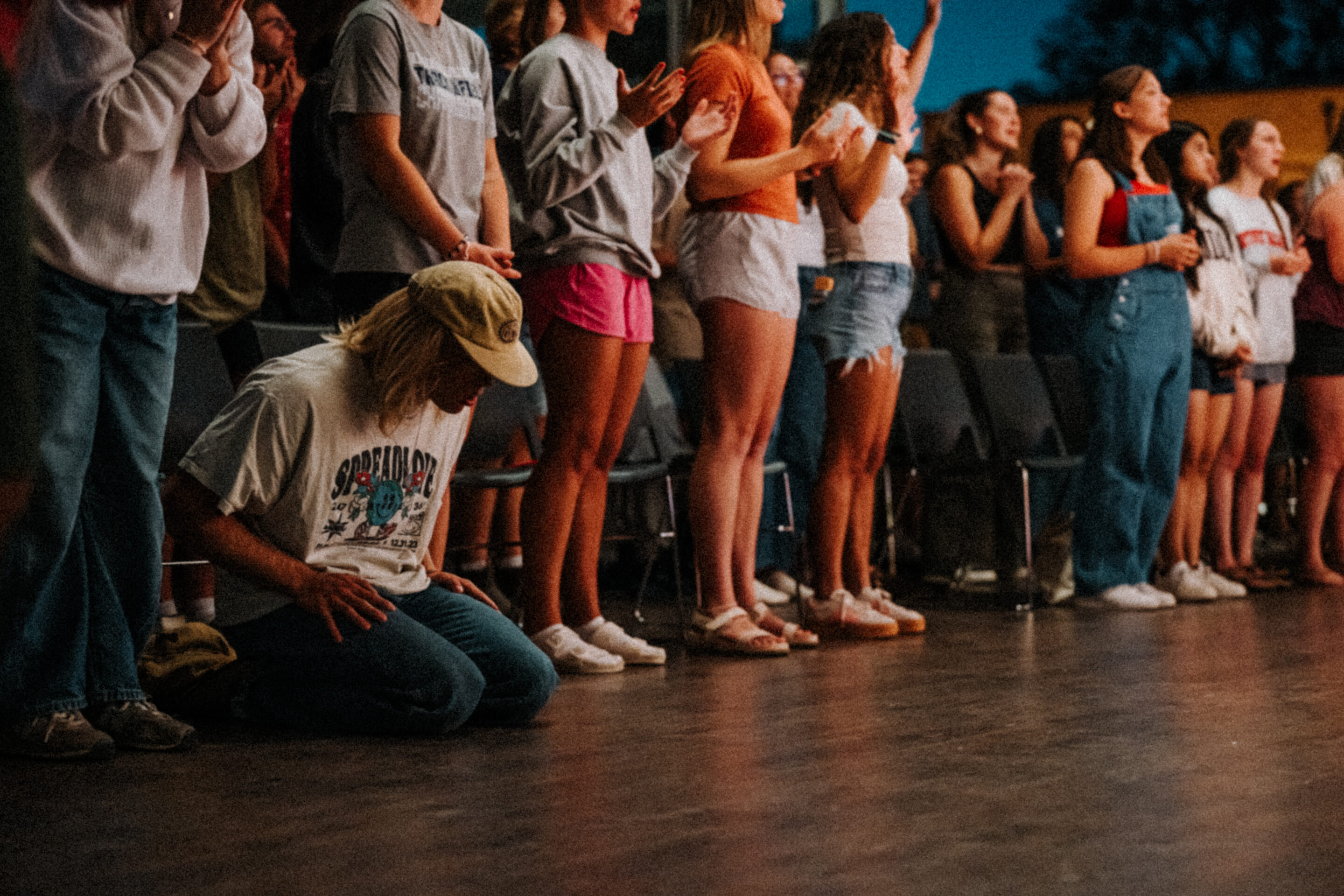 Students worshiping at Timeout